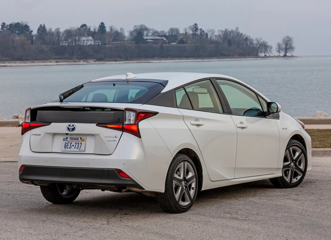 1653908-Toyota-Prius-2022-07.jpg
