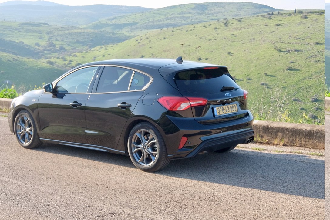 1641995-פורד פוקוס ST ליין מתלה רב חיבורי - 2.jpeg