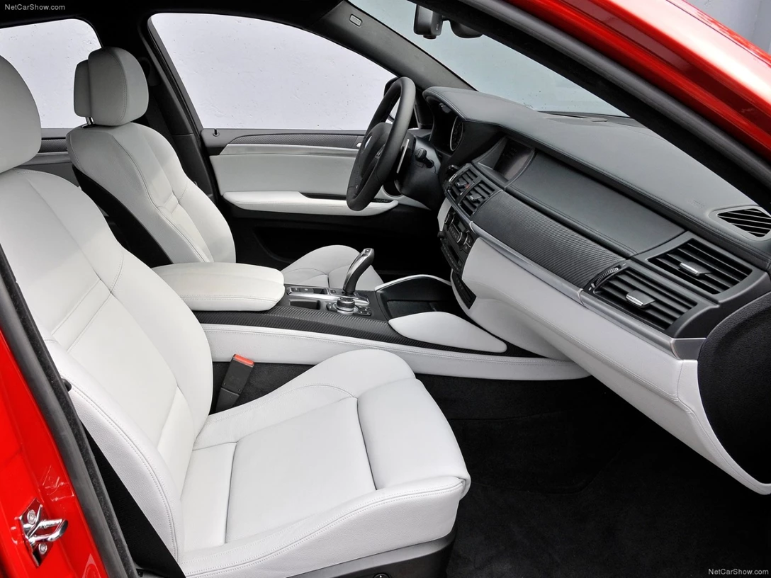 1592872-BMW-X6_M 6.jpg