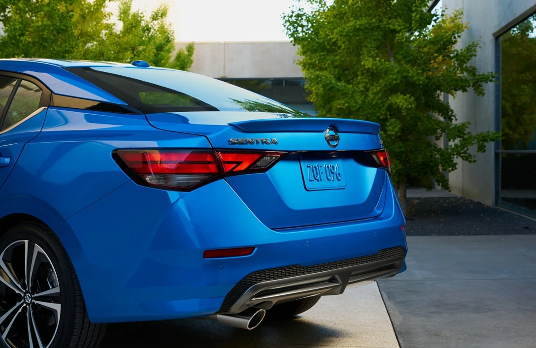 1625833-2019 Nissan Sentra B-33.jpg