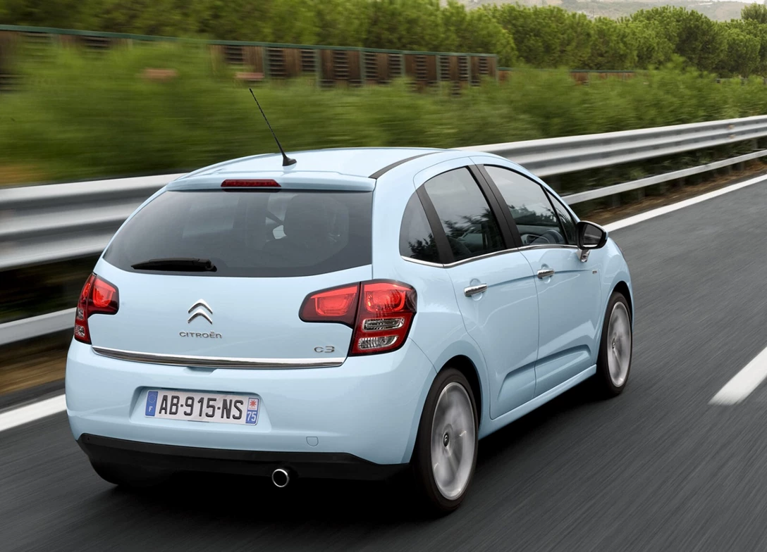 1687734-Citroen-C3-2013-03.jpg
