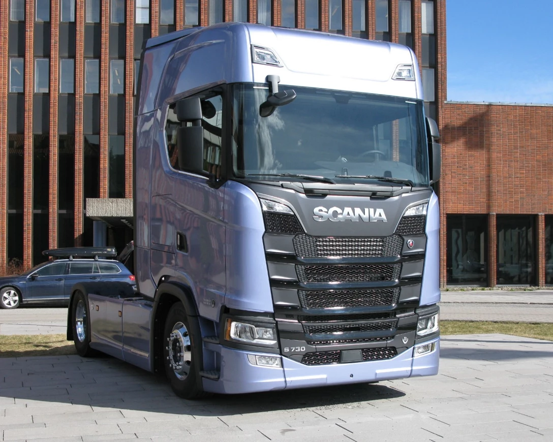 1594687-Scania_S730_1.jpg