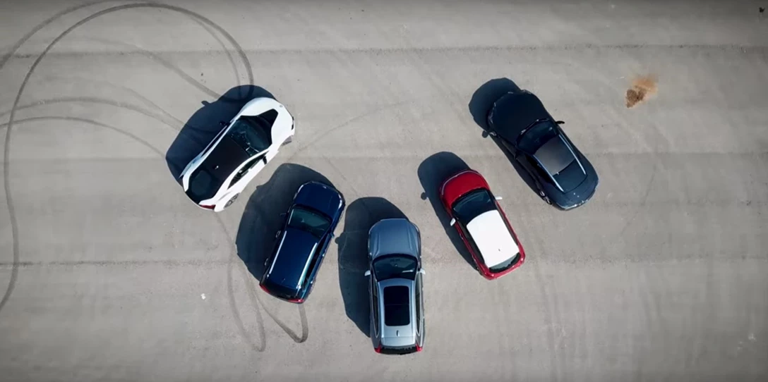 1590608-2018-02-11 21_42_23-‫אוטו השנה 2018 - YouTube.jpg