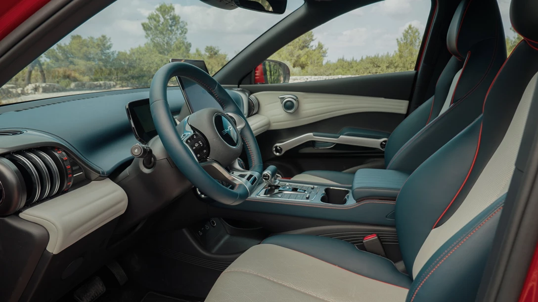 1672481-BYD ATTO 3.01_00_10_00.Still073 copy.jpg