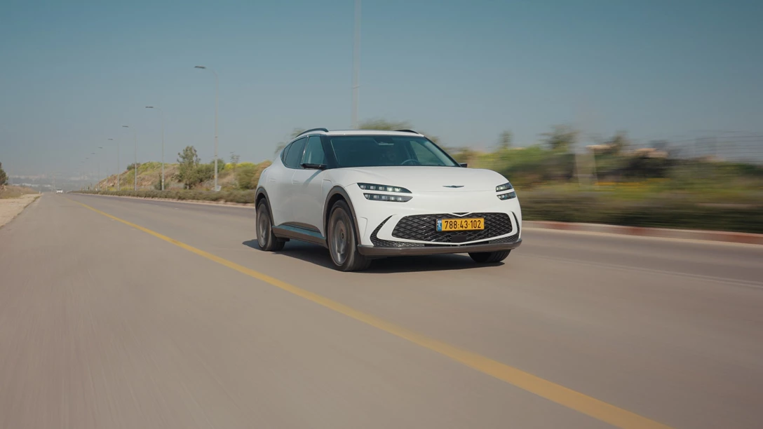 1679098-אוטו השנה 2023.00_39_21_15.Still037 copy-min.jpg