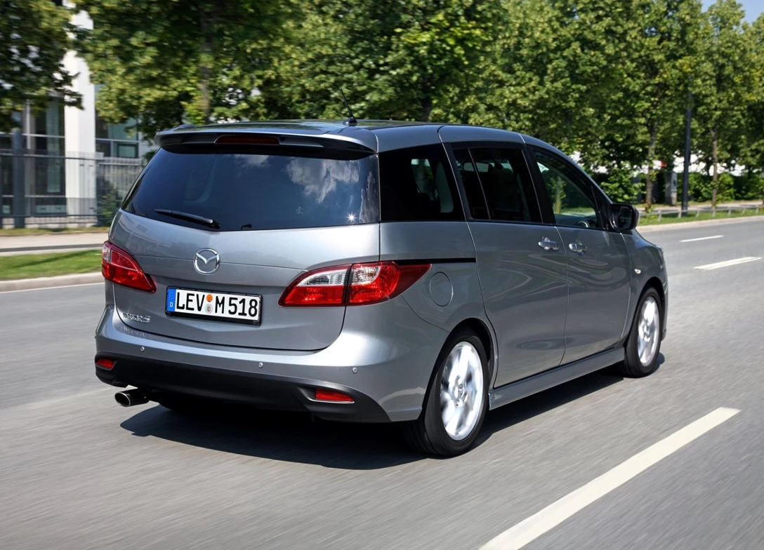 1690577-Mazda-5-2015-02.jpg
