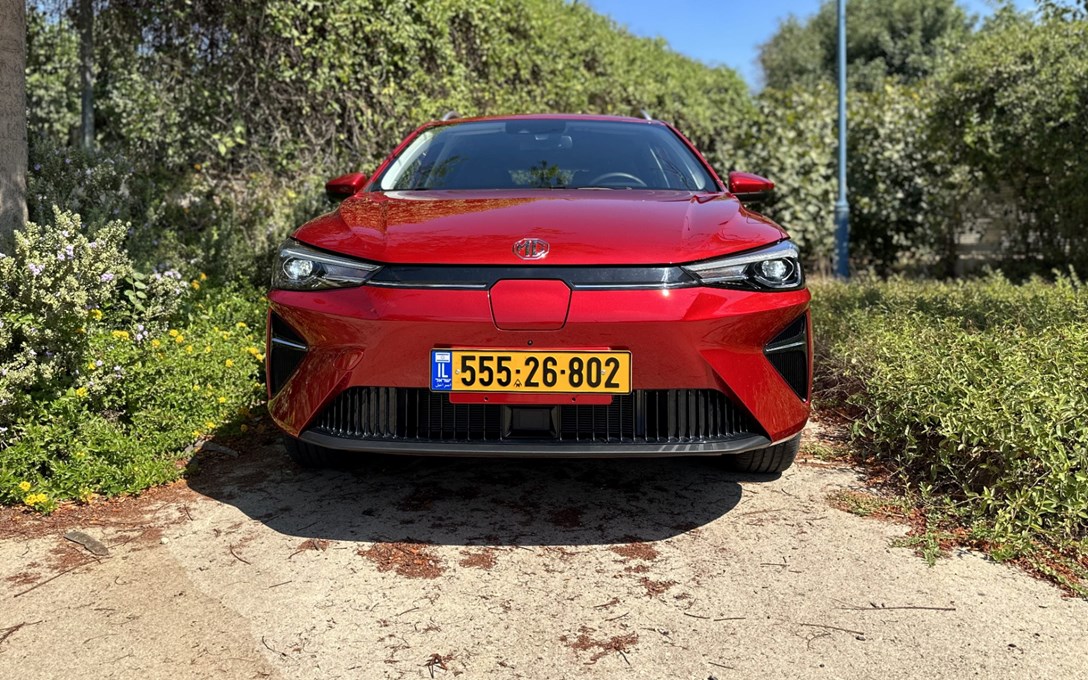 1686010-MG 5 - 27.jpeg