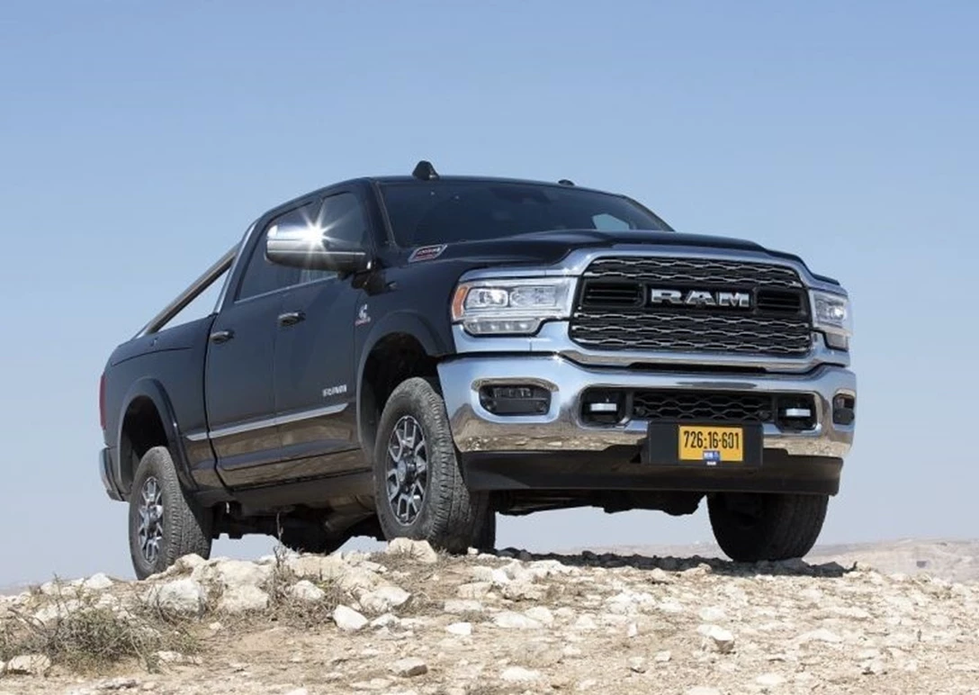 1681934-Ram_2500-2023-01a-YP.jpg