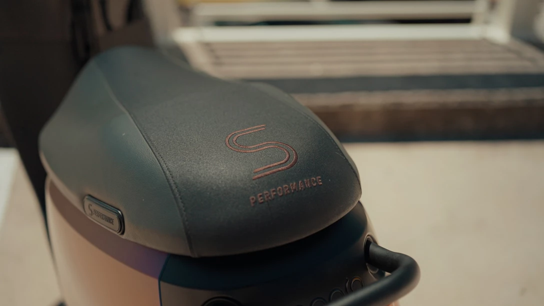 1669413-gogoro 2022.00_23_07_02.Still028 copy.jpg