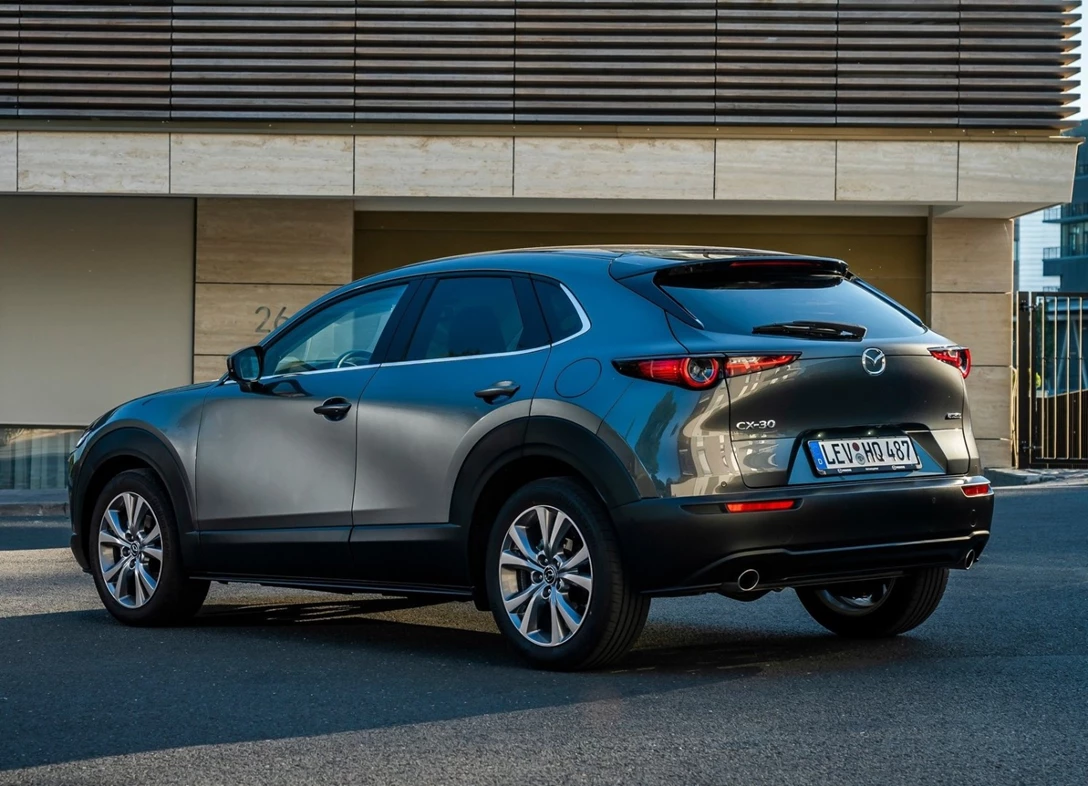 1639100-Mazda-CX-30-2020-02.jpg