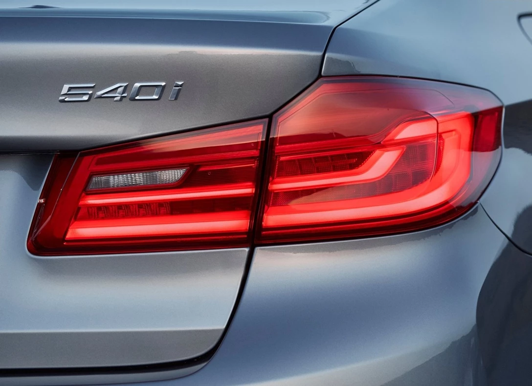 1650181-BMW-5-Series-2018-08.jpg