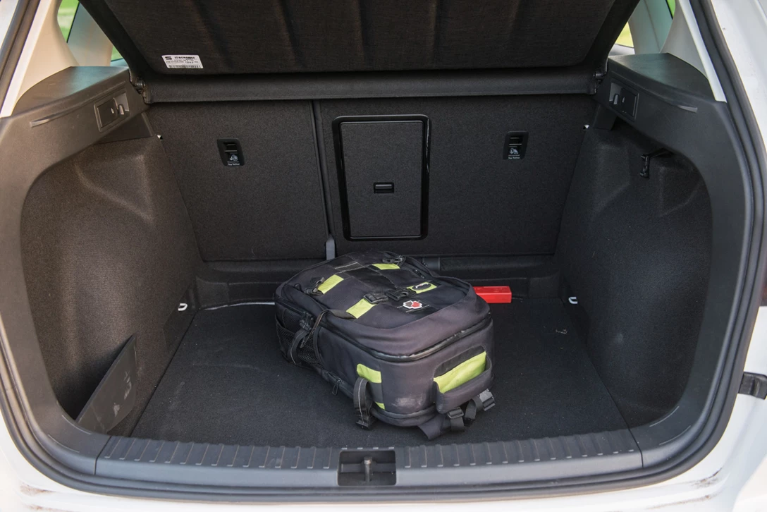 1584076-by benny doutsh-54.jpg