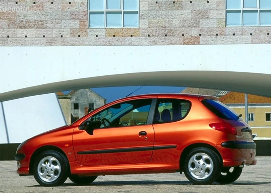 Peugeot-206-1998-2008-04.jpg