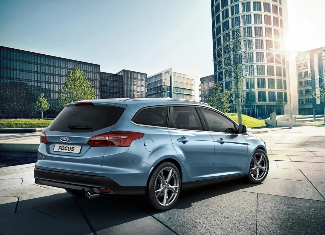 1648535-Ford-Focus-2016-07.jpg