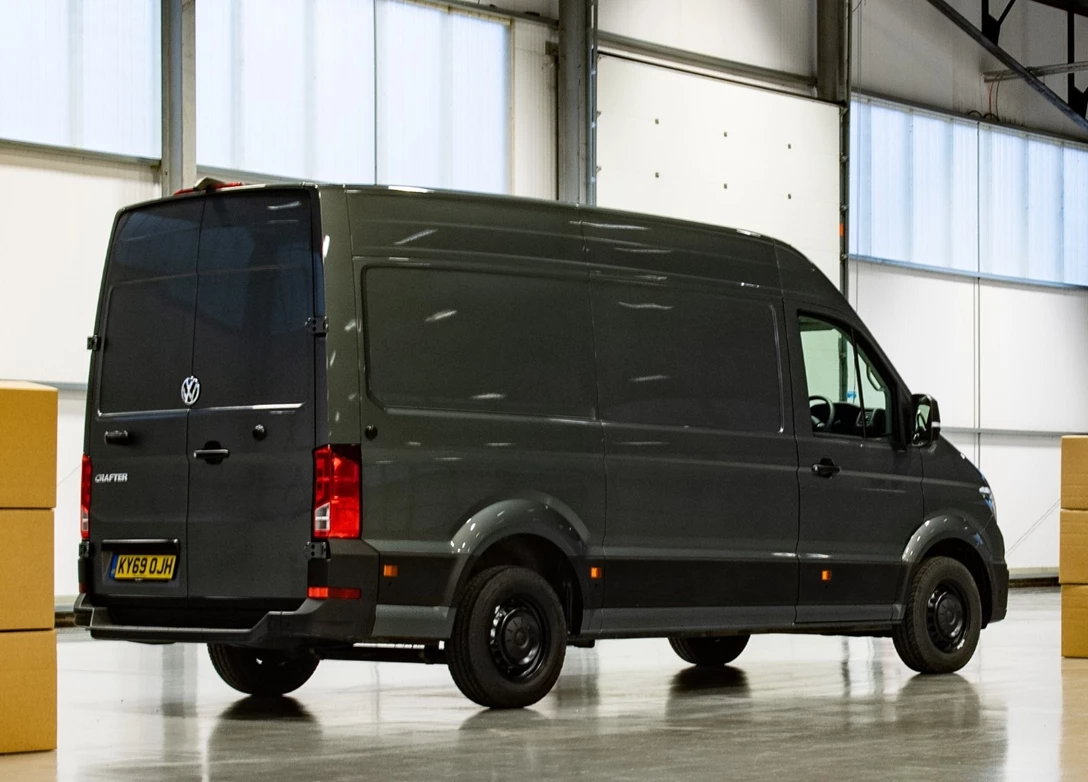 1648961-Volkswagen-Crafter-2021-05.jpg