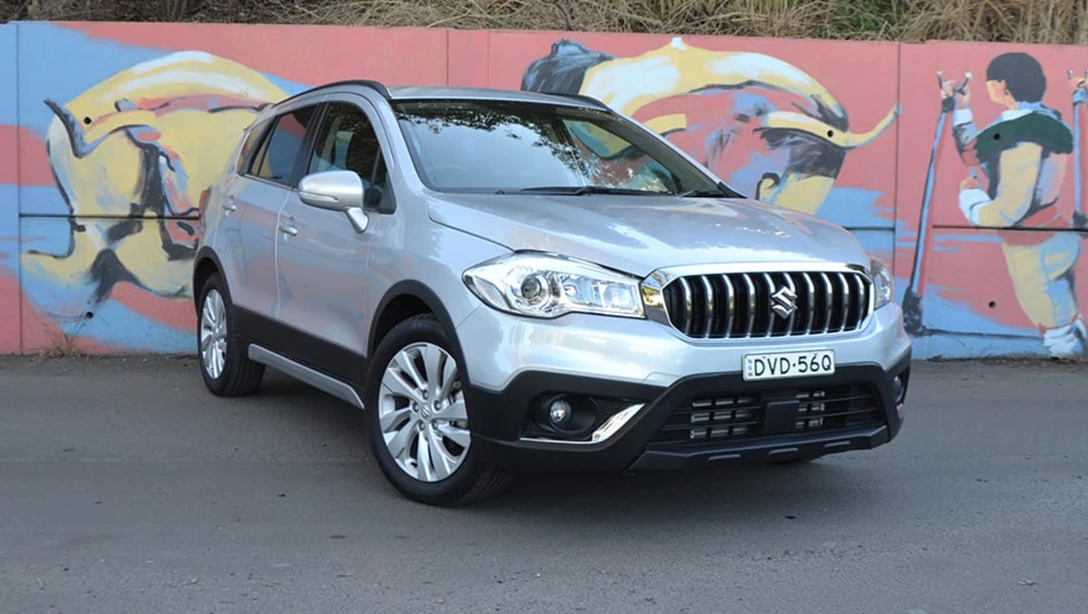 1649649-2018-suzuki-s-cross-turbo-silver-(2).jpg