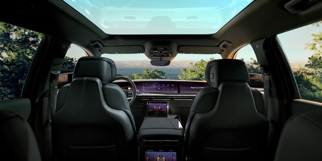1707359-my26-escalade-iql-gallery-interior-modal-roof-v2.jpg.jpeg