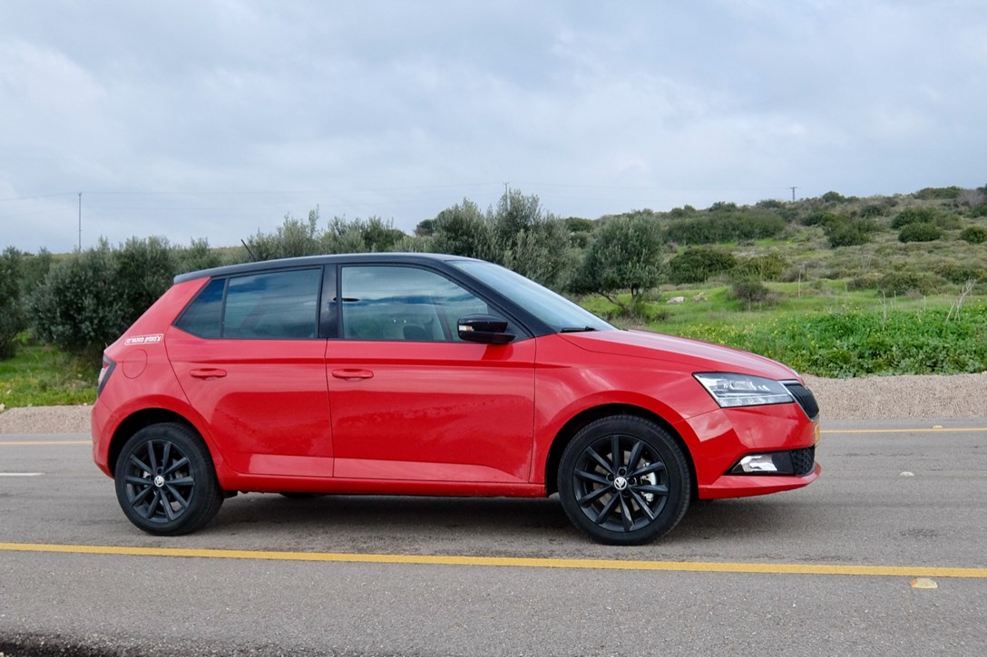 1639440-סקודה פאביה מבחן דרכים (מתיחת פנים) - 1.jpeg