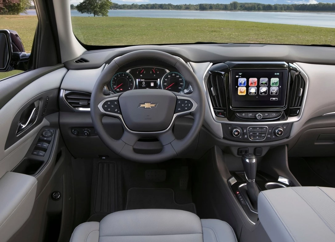 1647347-Chevrolet-Traverse-2021-05.jpg