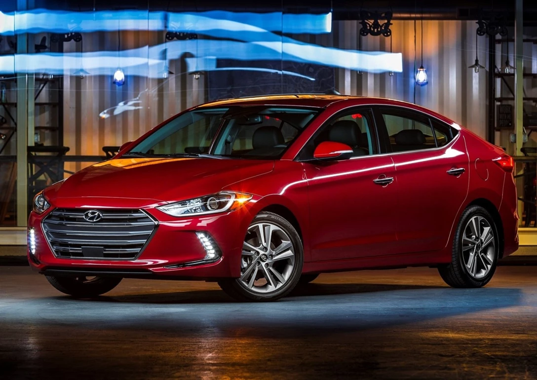 1636300-Hyundai-Elantra-2017-03.jpg