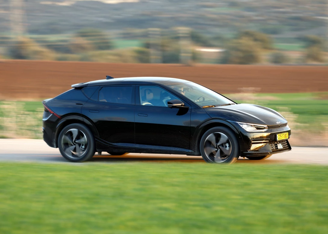 1675158-FTomer_KIA-ev6-151.jpg