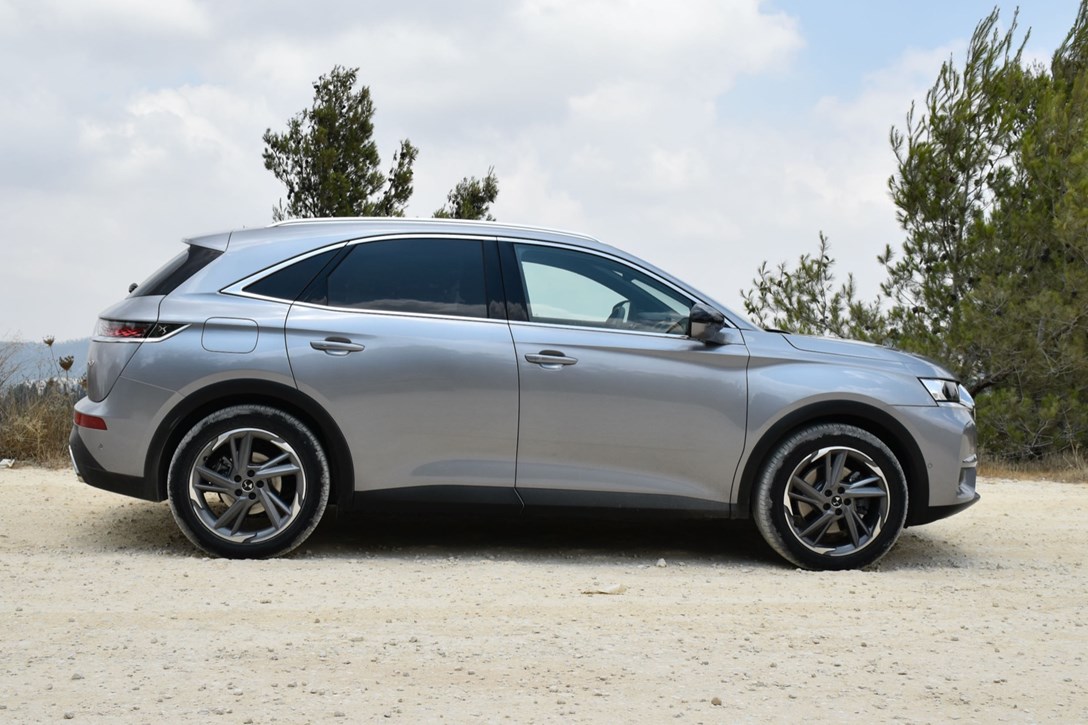 1650327-DS7PHEV - 13.jpeg