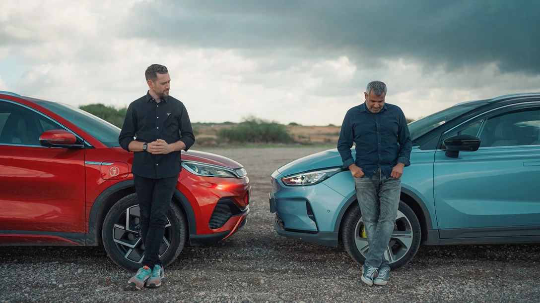 1673520-BYD ATTO 3 vs Geely Geometry C.01_27_08_16.Still082 copy.jpg