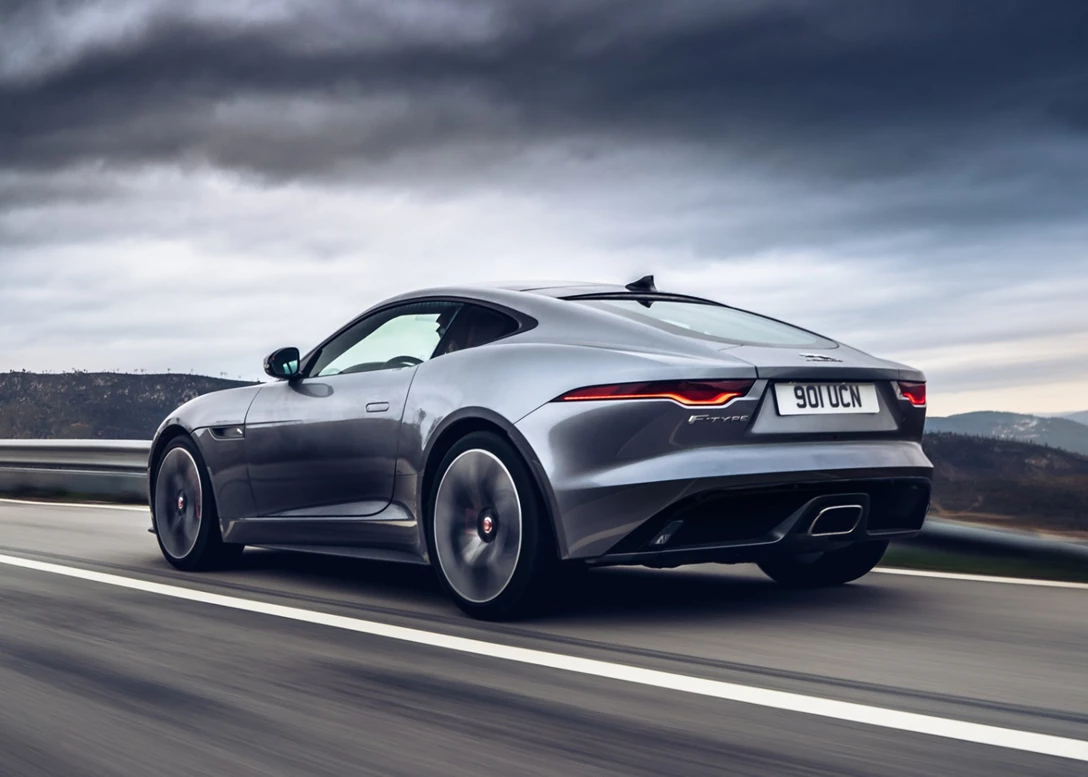 1701617-Jaguar-F-Type-2024-000.jpg