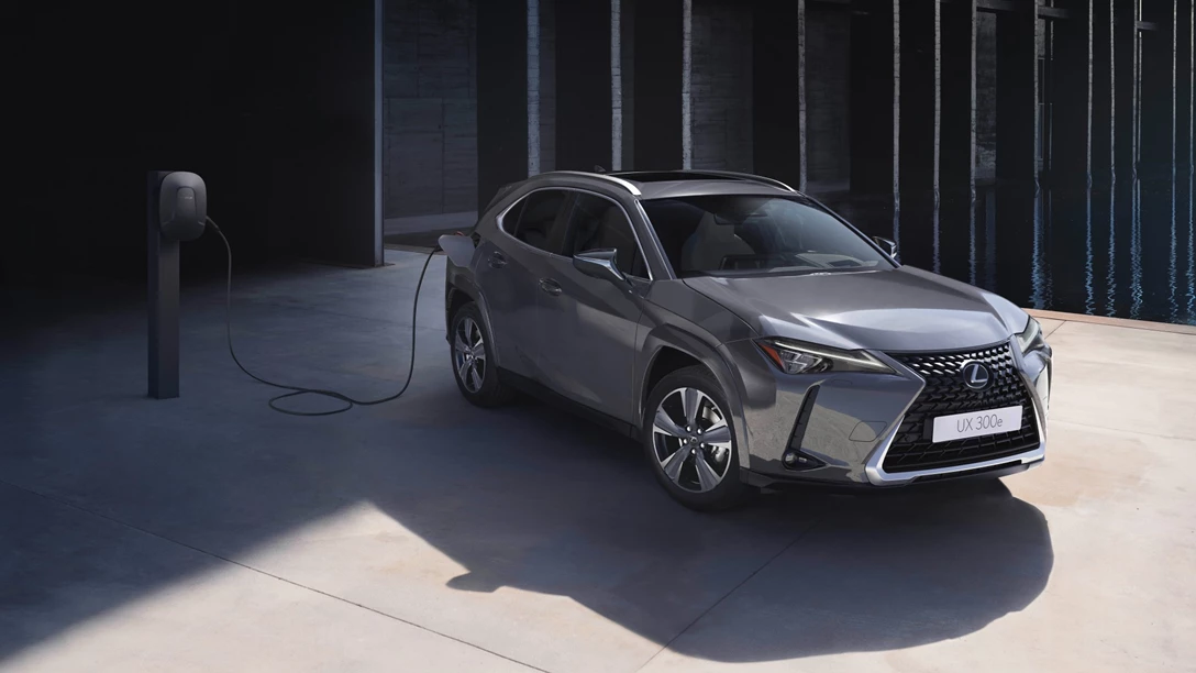 1669240-lexus-ux-kv-16x9-image-2.jpg
