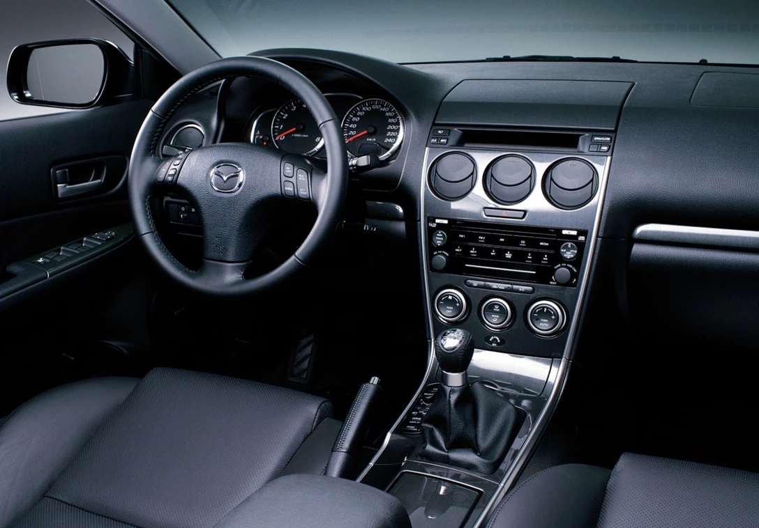 1597988-Mazda-6_Facelift-2005-1600-25.jpg