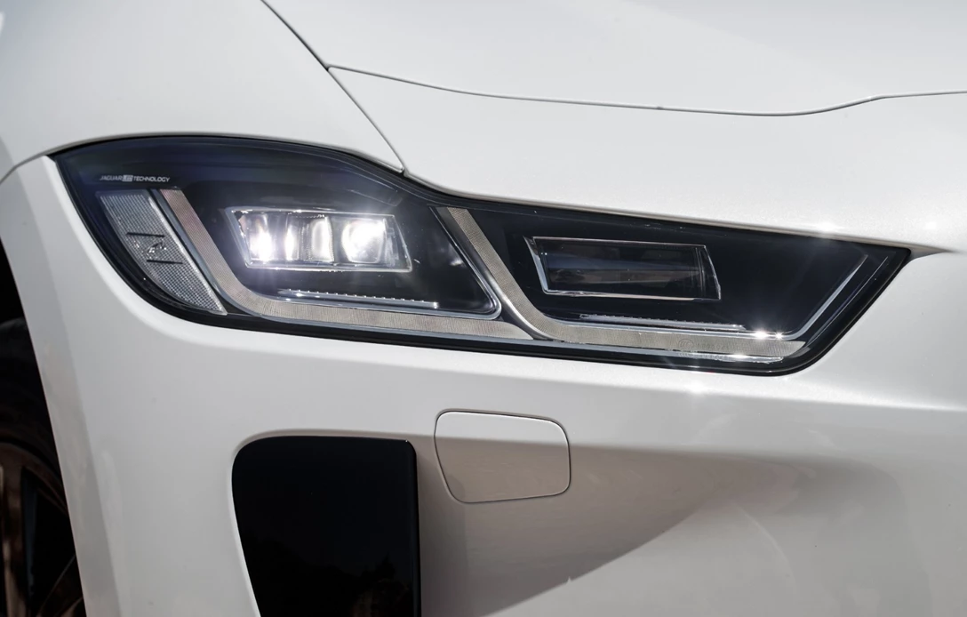 1603776-יגואר i פייס השקה עולמית (28).jpg