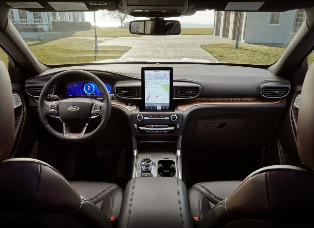 1633921-Ford-Explorer-2020-07.jpg