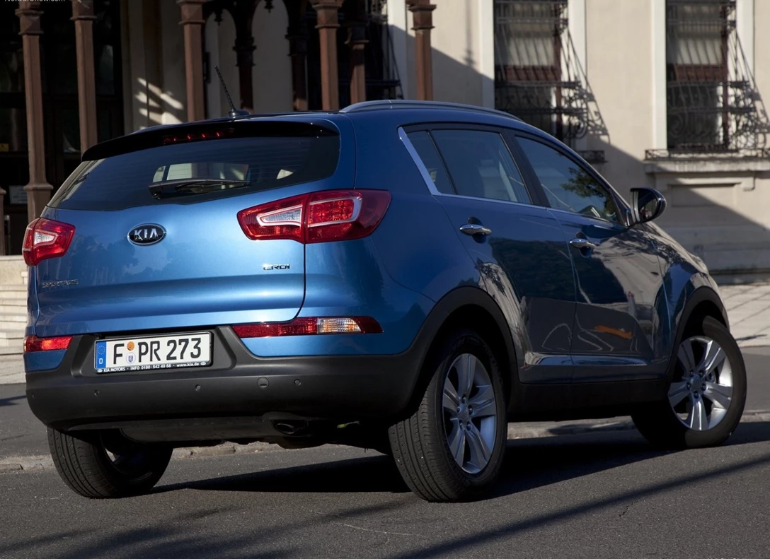 1651002-Kia-Sportage-2013-03.jpg