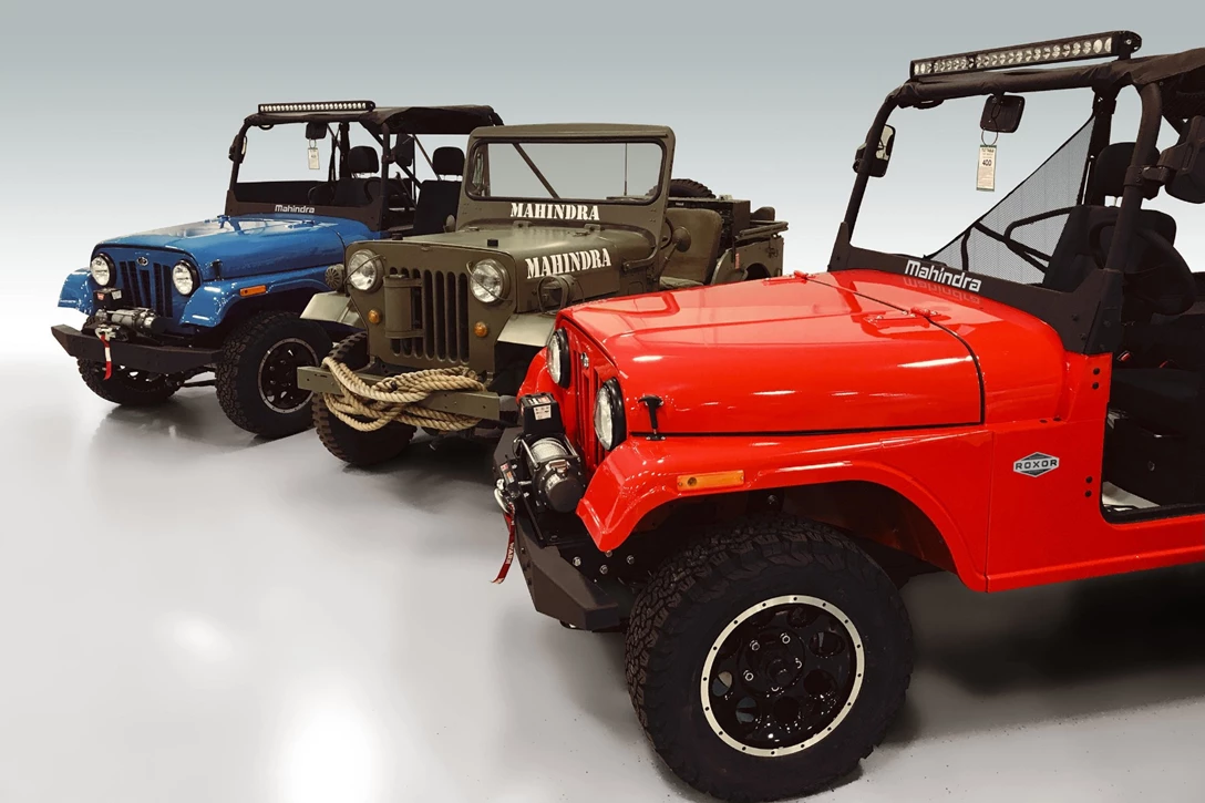 1600145-Mahindra_Roxor_2_Group_Shot.jpg