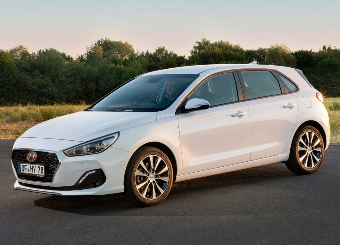 1645693-Hyundai-i30-2019-1600-01.jpg