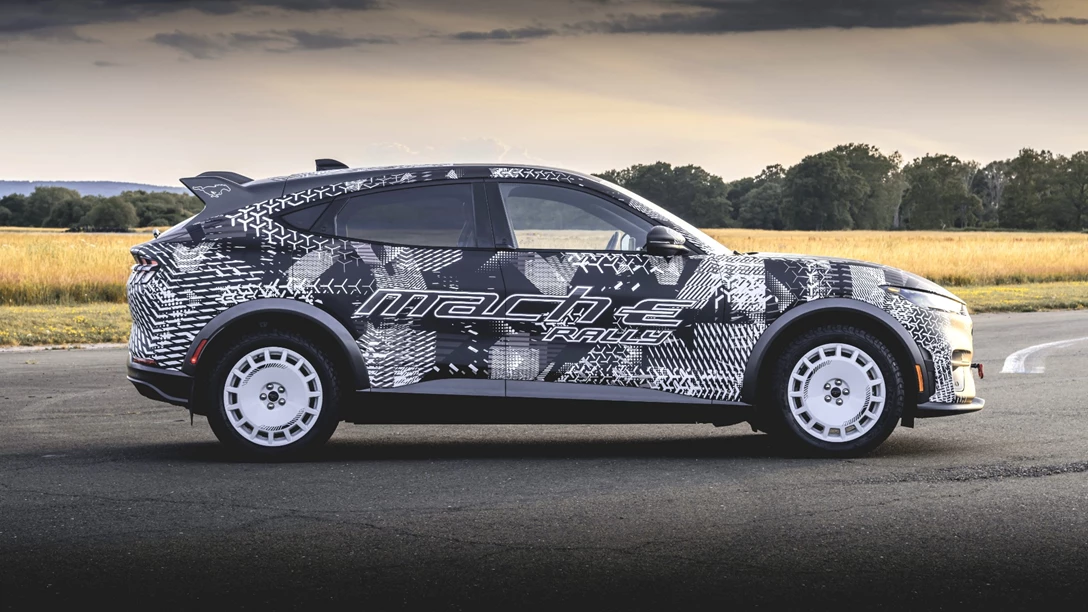 1684772-Mustang Mach-E Rally_03-min.jpg