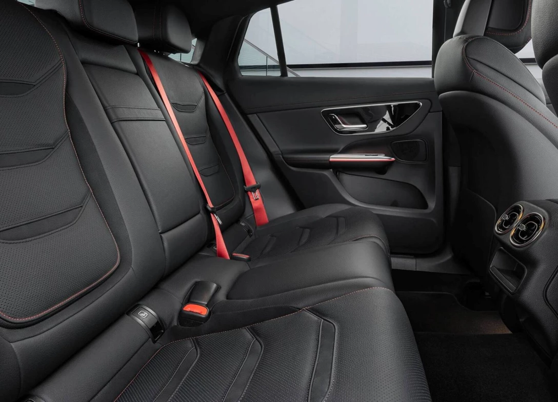 1709386-Mercedes-Benz-GLC_Coupe-2025 (16).jpg