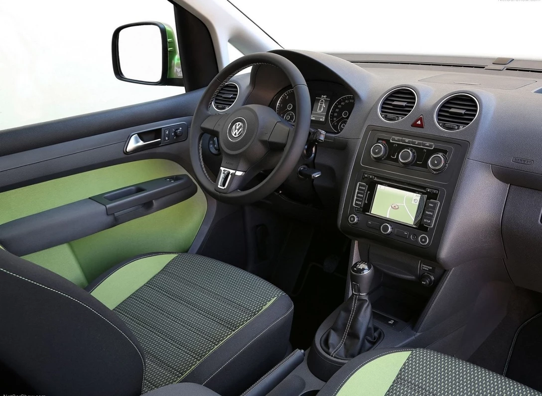 1601683-Volkswagen-Caddy_Cross-2013-1600-05.jpg