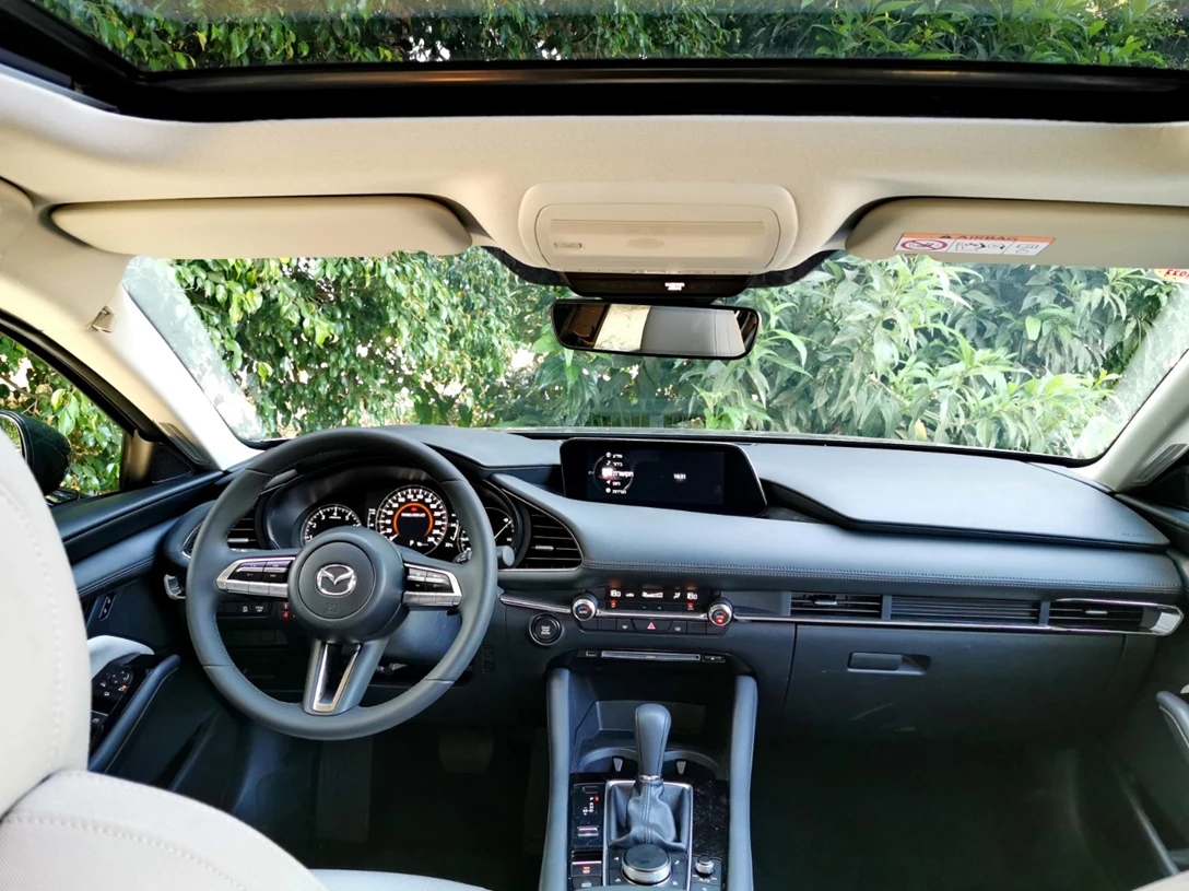 1622706-rotemi110919mazda3 (11).jpg