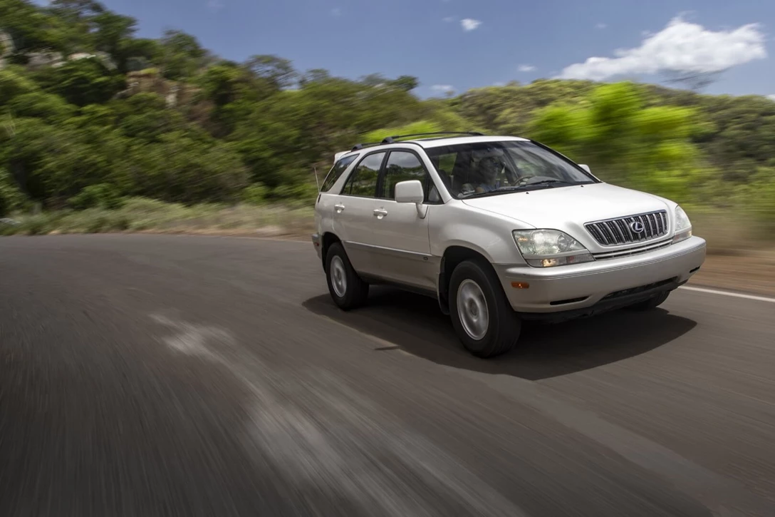 1619670-27-RX300 2003 (1).jpg