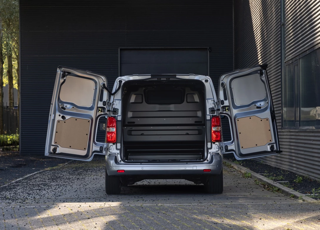 1704893-Toyota-Proace-2024-11.jpg