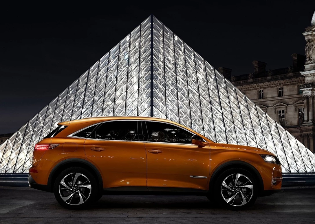 1593039-DS-7_Crossback 4.jpg