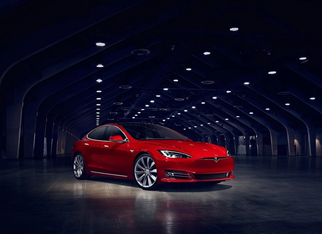 1667326-Tesla-Model_S-2022-02.jpg