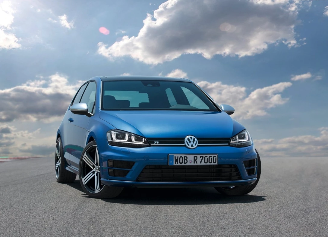 1670397-Volkswagen-Golf_R-2015-01.jpg