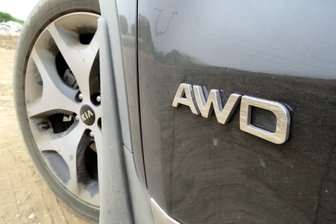 1602923-קיה ספוראטז GT (2).jpg