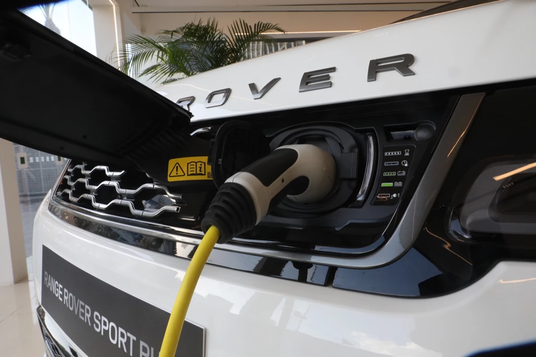 1637374-המזרח משיקה משפחת פלאג אין של לנד רובר, צילום רונן טופלברג (11).JPG