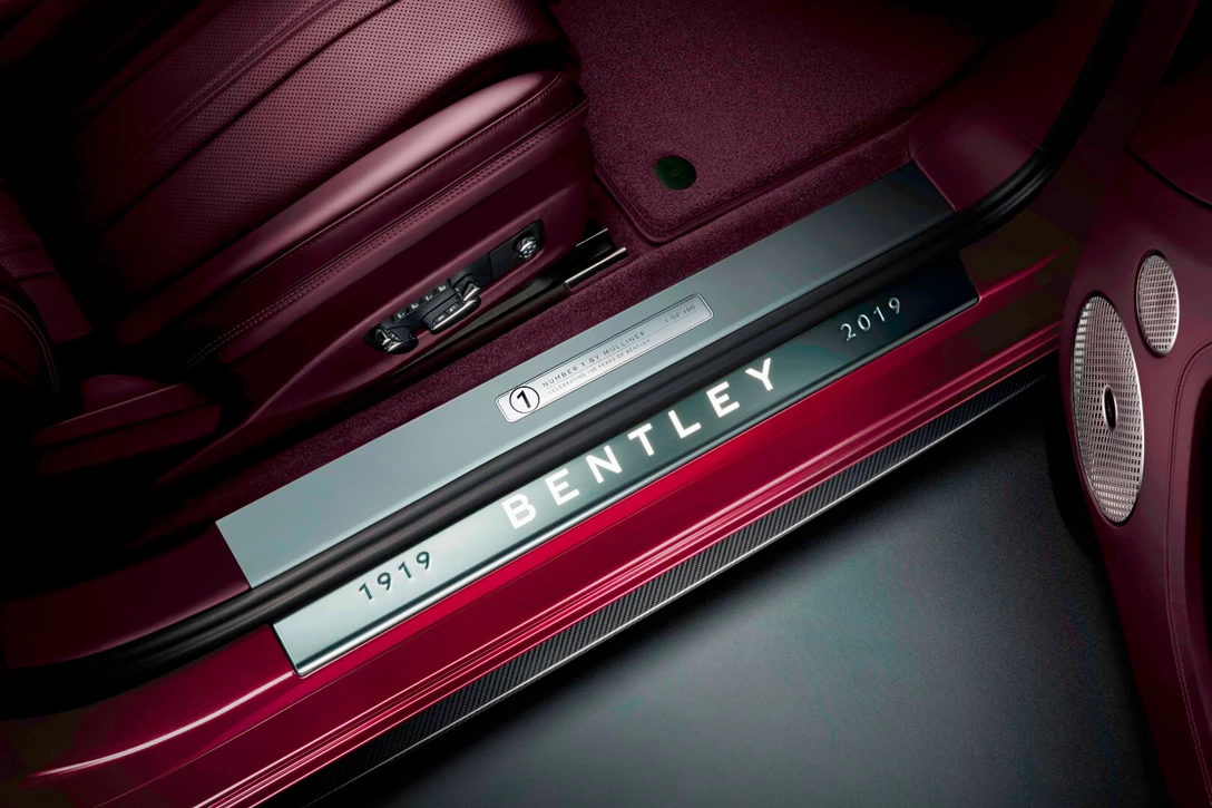 1618785-Continental GT Convertible Number 1 Edition by Mulliner (10).jpg