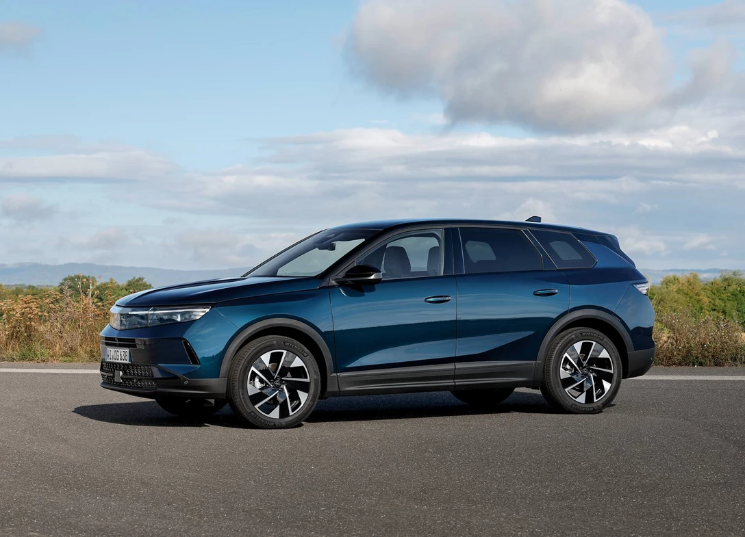 Opel-Grandland-2025-04.jpg