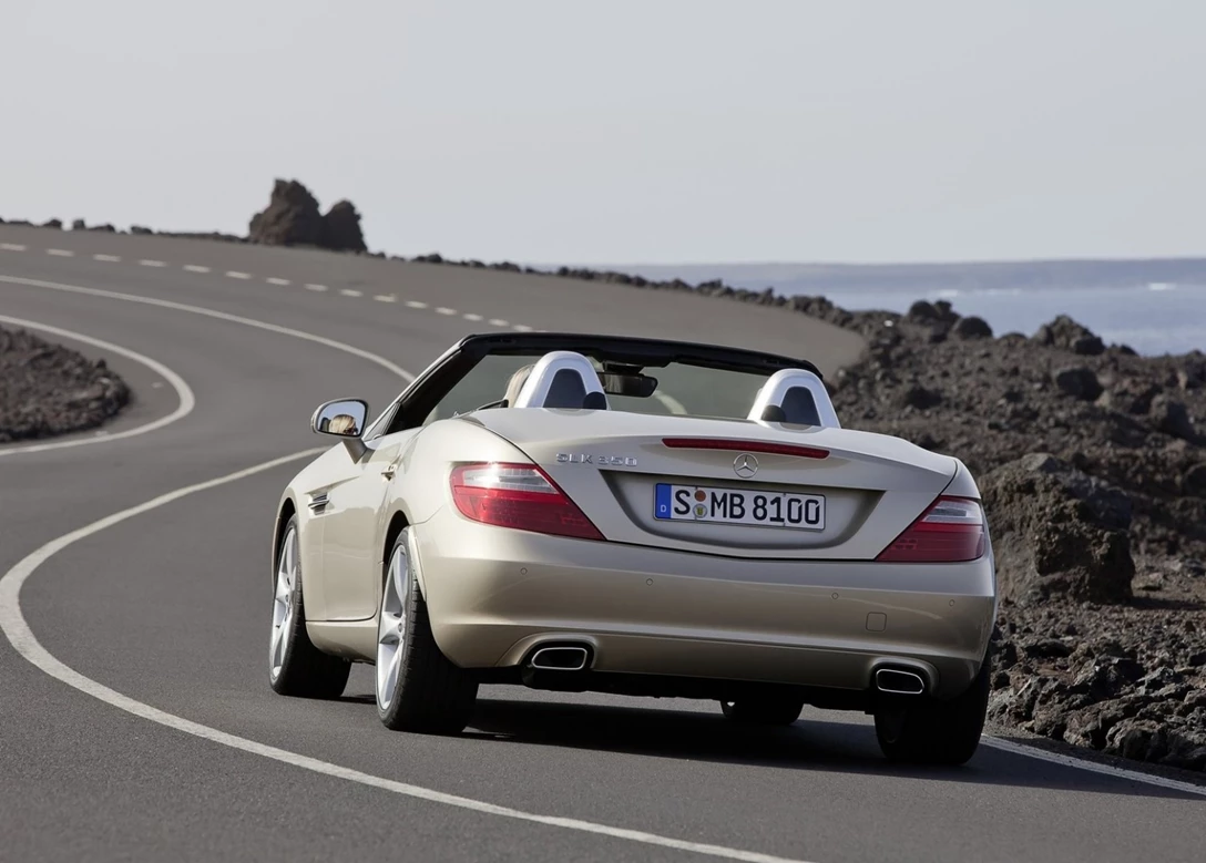1605354-Mercedes-Benz-SLK-Class-2011-2016-05.jpg