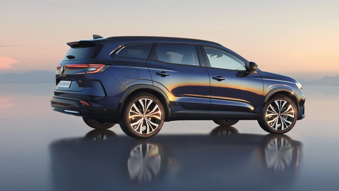 1680471-The All-new Renault Espace (3)-min.jpg